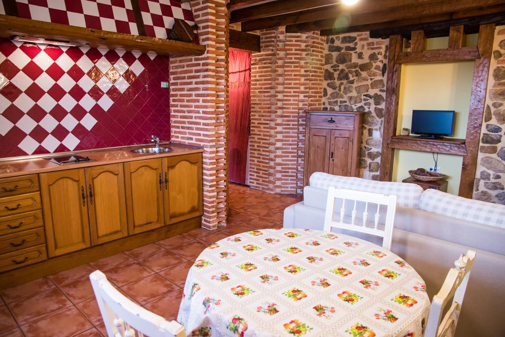 Viviendas Rurales Las Fontanias Кобресес Экстерьер фото